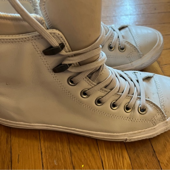Converse leather and waterproof high tops - Picture 2 of 8
